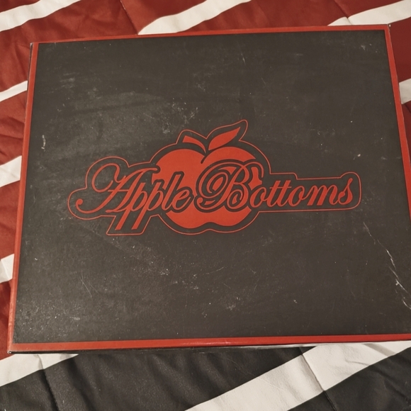 Apple Bottom Boots - Picture 3 of 5